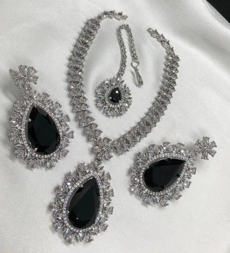 Emerald Bridal Necklace