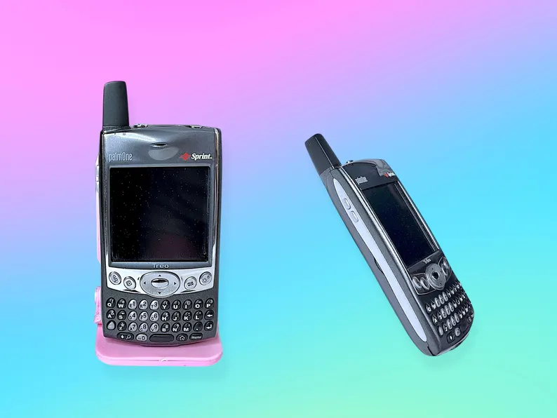 Vintage Y2K Mobile Cell Phone PalmOne.